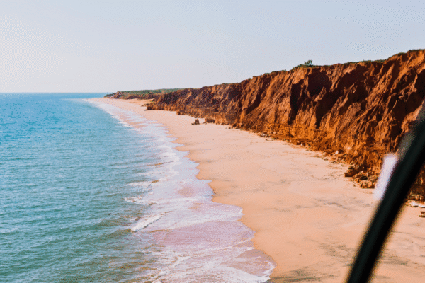 60-Minute Broome Cliffs & Coast Scenic Flight