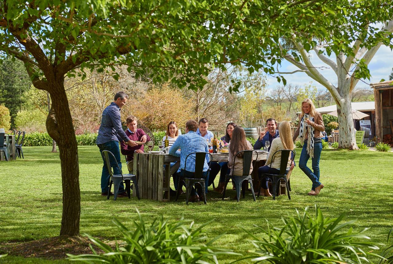 A Day of Distinction: Adelaide Hills Style