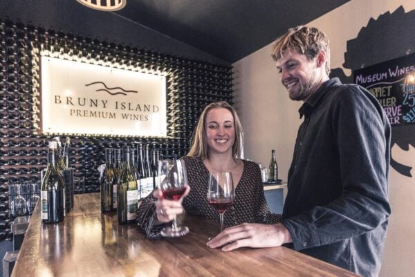Premium Bruny Island Wine, Food, Sightseeing and Lighthouse Day Tour
